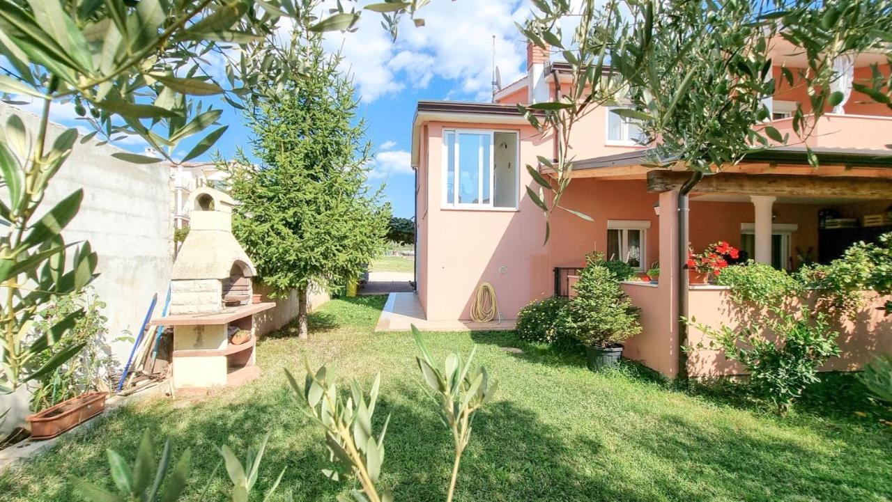Stelia Apartment Novigrad Istria Exterior foto