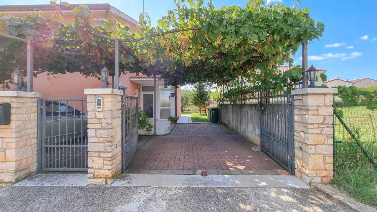 Stelia Apartment Novigrad Istria Exterior foto